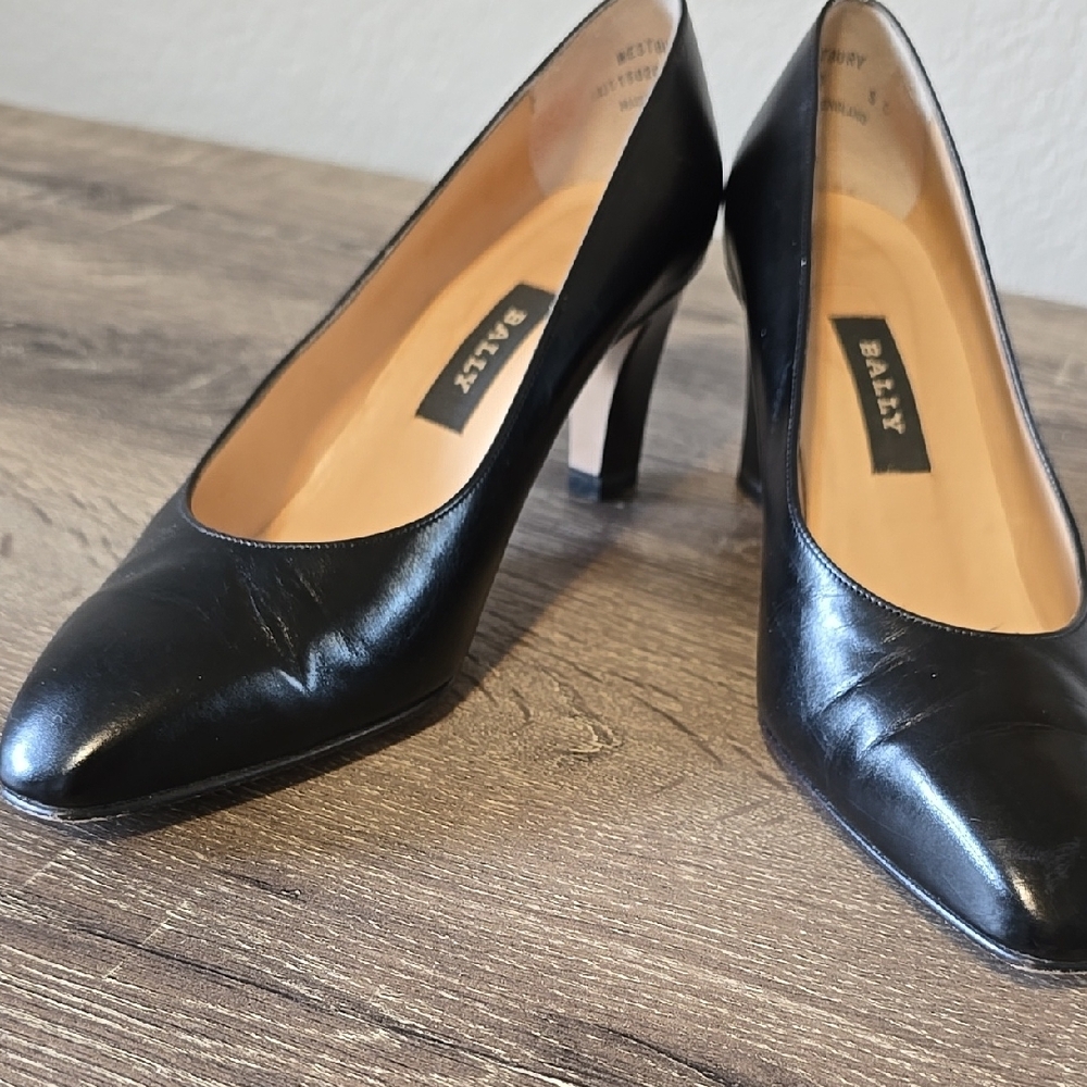 Bally Black Sophisticated Heels - Picture 12 of 16